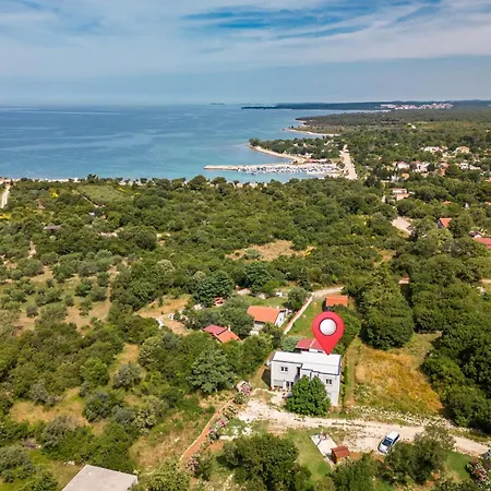 Only 250m From The Sea דירה