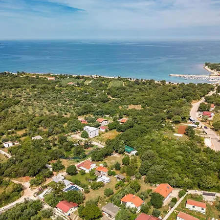 Only 250m From The Sea פרוי