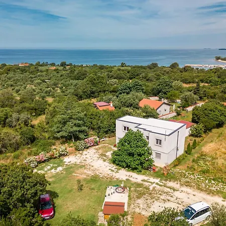 Only 250m From The Sea פרוי