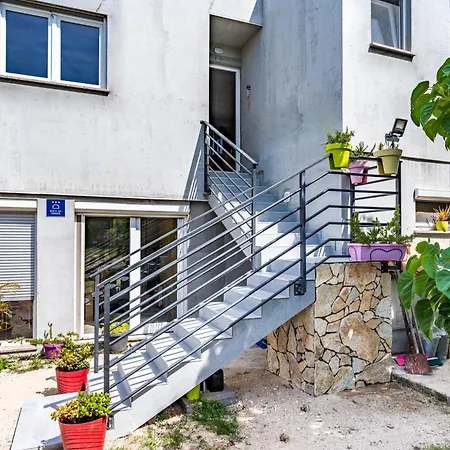 Only 250m From The Sea Apartman