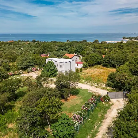 Only 250m From The Sea Apartman *